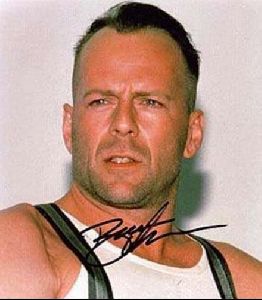 Actor bruce willis : 8