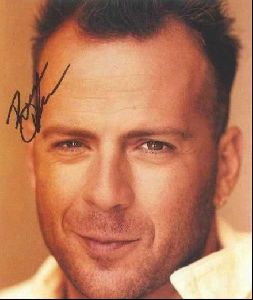 Actor bruce willis : 9