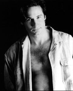 Actor david duchovny : 69