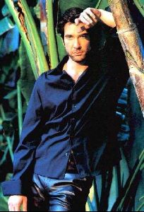 Actor dylan mcdermott : 1