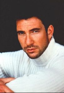 Actor dylan mcdermott : 14