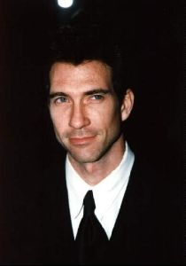 Actor dylan mcdermott : 25