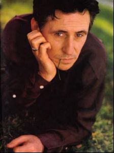 Actor gabriel byrne : 25