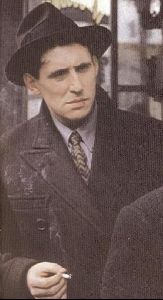 Actor gabriel byrne : 9