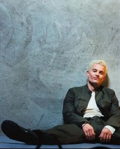 Actor james marsters : 17