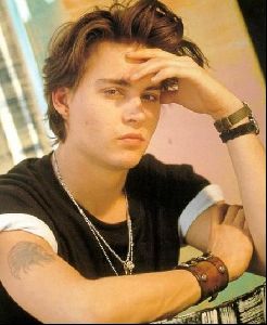 Actor johnny depp : 54