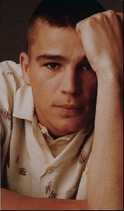 Actor josh hartnett : 48