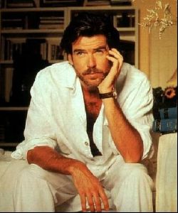 Actor pierce brosnan : 12