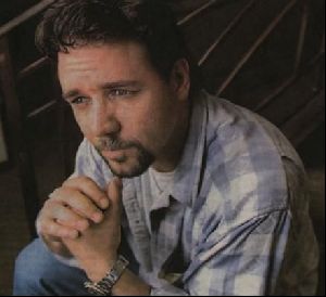 Actor russell crowe : 17