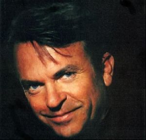 Actor sam neill : 89