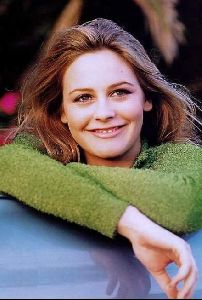 Actress alicia silverstone : 31