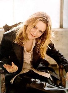 Actress alicia silverstone : 71