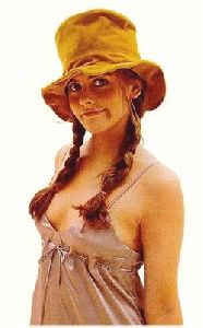 Actress alicia silverstone : as1