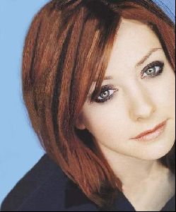 Actress alyson hannigan : 12