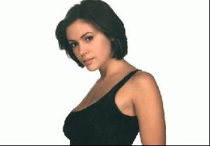 Actress alyssa milano : 17