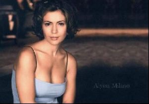 Actress alyssa milano : 33