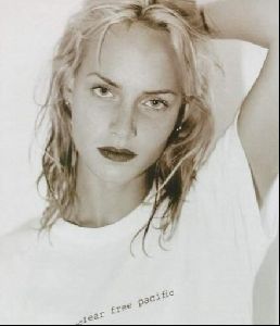 Actress amber valletta : 26