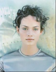 Actress amber valletta : 74