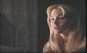 Actress amy locane : 5