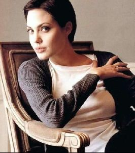 Actress angelina jolie : 60