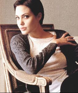 Actress angelina jolie : aa12