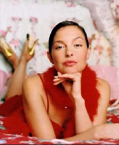 Actress ashley judd : 36