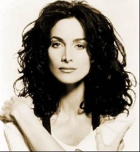 Actress carrie anne moss : 49