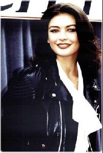 Actress catherine zeta jones : czj12