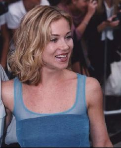 Actress christina applegate : 64