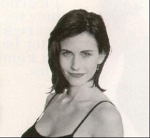 Actress courteney cox : 30