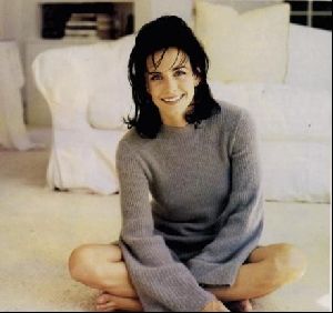 Actress courteney cox : 31