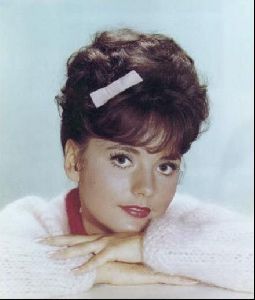 Actress dawn wells : 1