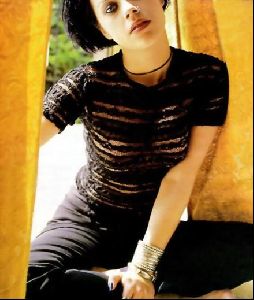 Actress fairuza balk : 34