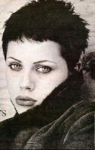 Actress fairuza balk : 4