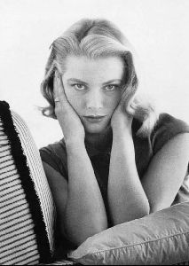 Actress grace kelly : 22