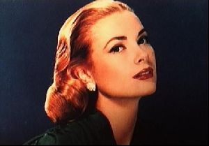 Actress grace kelly : 25