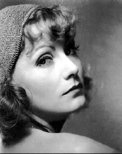 Actress greta garbo : 26