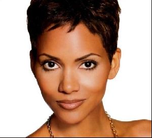 Actress halle berry : 58