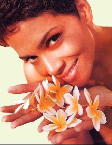 Actress halle berry : halle01