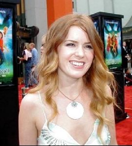 Actress isla fisher : 48