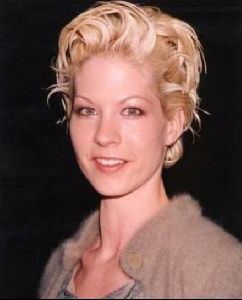 Actress jenna elfman : 18