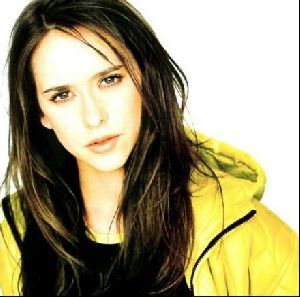 Actress jennifer love hewitt : 17