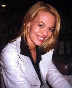 Actress jeri lynn ryan : 65