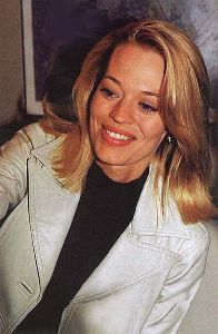 Actress jeri lynn ryan : jeri04