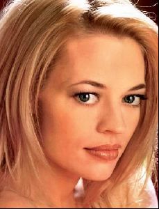 Actress jeri lynn ryan : jeri ryan 35