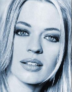 Actress jeri lynn ryan : jeri ryan 37