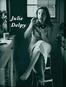 Actress julie delpy : 1