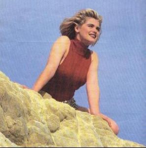 Actress kristy swanson : 10