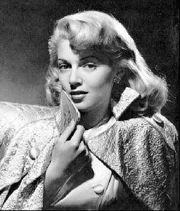 Actress lana turner : 3