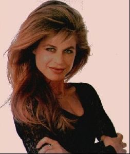 Actress linda hamilton : 55